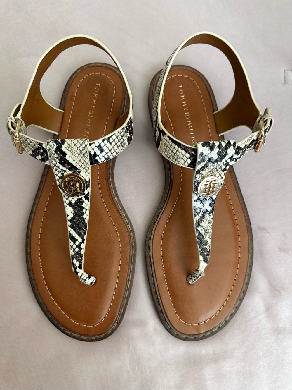 NEW Tommy Hilfiger Sandals, size 7-1/2